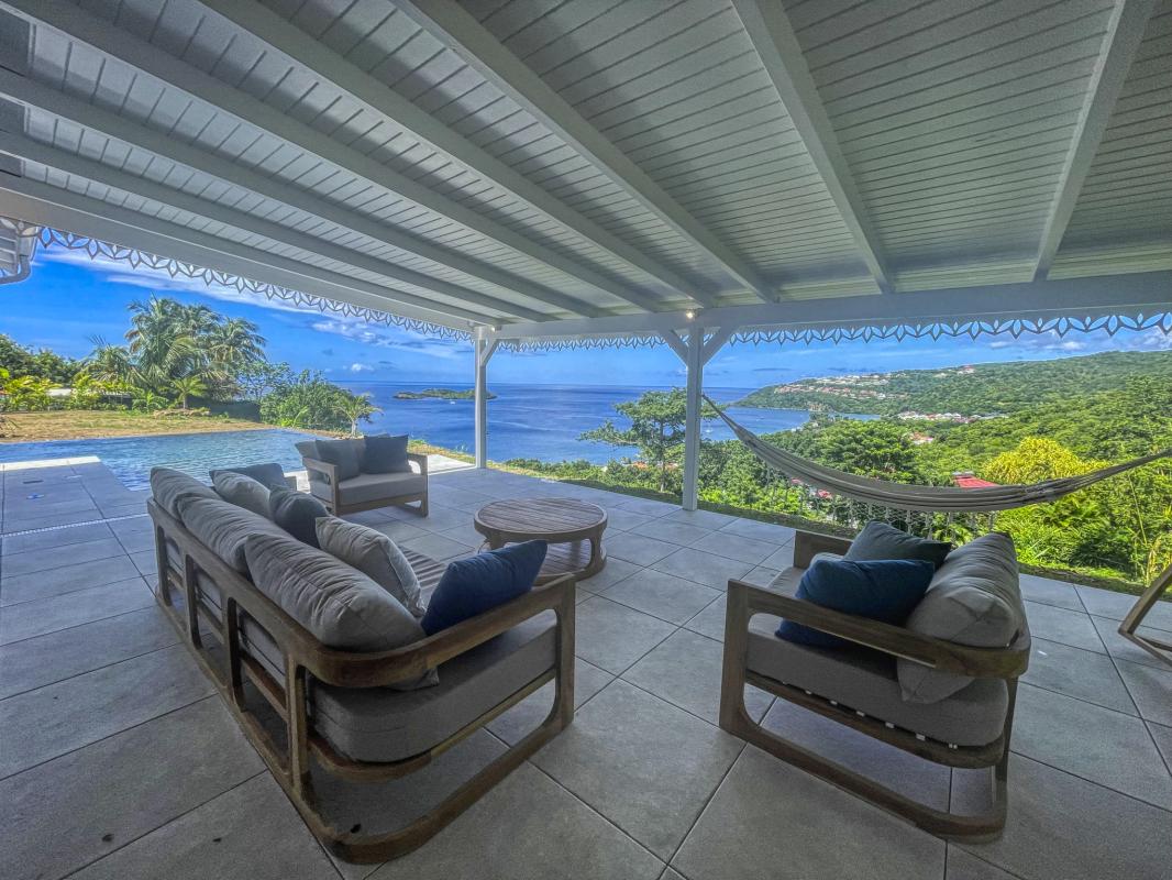 8.Location villa piscine vue mer Bouillante Guadeloupe_Terrasse vue mer